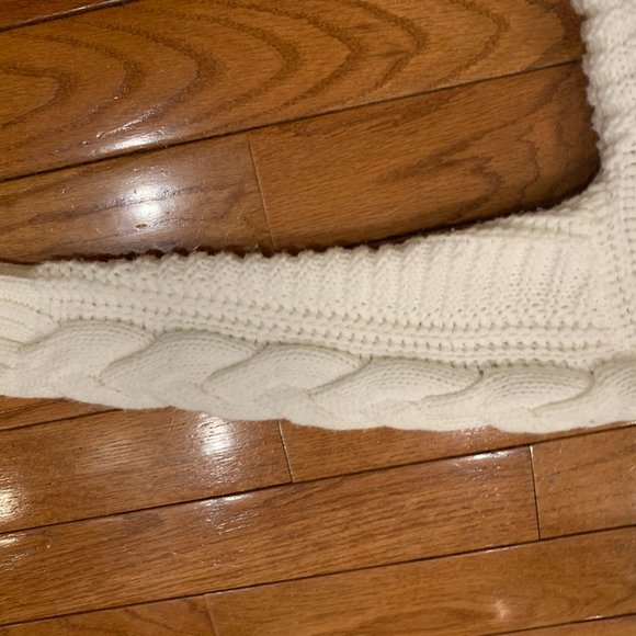 H&M Cable-Knit Sweater - Picture 6 of 8